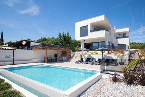 Villa with Private Pool image 7