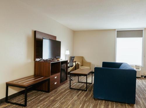 Clarion Pointe-Dillard near Blue Ridge Mountains Clarion Pointe-Dillard near Blue Ridge Mountains