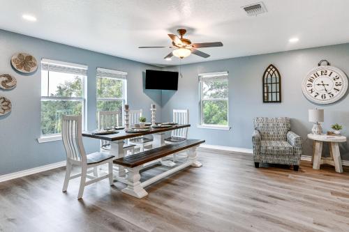 Brownwood Family Home - 2 Mi to Public Marina! in Lake Brownwood, USA