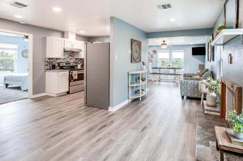 Brownwood Family Home - 2 Mi to Public Marina! in Lake Brownwood, USA