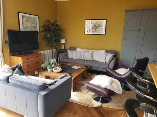 3 bedroom 3 bathroom ground floor condo with veranda in Reigate