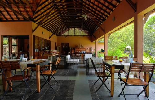 Restorāns, Rainforest Resort in Athirapally