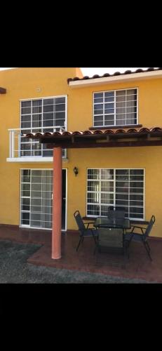 Manantial 4 senderos del lago in San Juan Cosalá, Mexico
