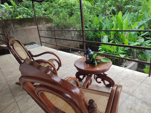 Oprema, La Table de Apoyo in Masaya