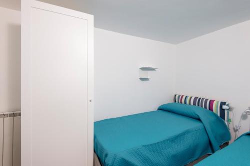 Vittorio Elegant Two Bedroom Apartment, Rome (photo 10)
