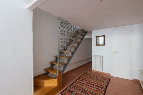 Vittorio Elegant Two Bedroom Apartment, Rome (photo 9)