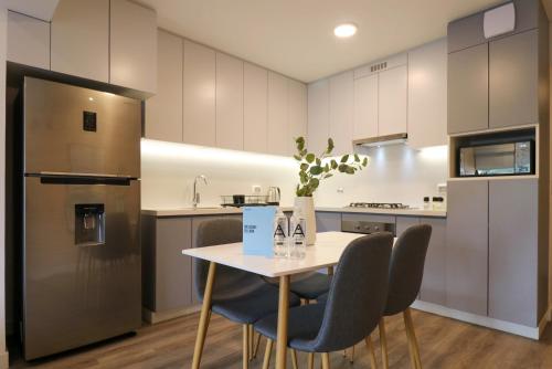 Alameda Suites in Miraflores by Wynwood House - image 2