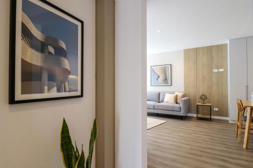 One-Bedroom Premier Apartment image 9
