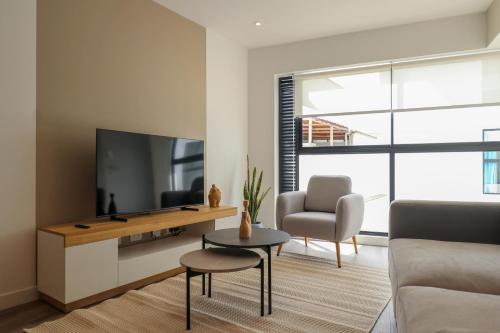 One-Bedroom Premier Apartment image 10