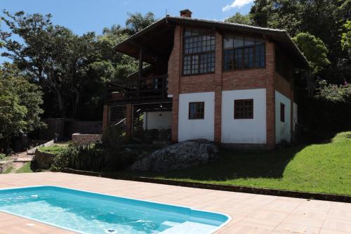 Casa c/ Piscina&Acesso a Lagoa da Conceicao NG0811 in Mole Beach