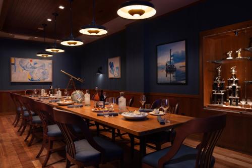 ห้องอาหาร, โฮเทล แชมเพลน เบอร์ลิงตัน - คิวริโอ คอลเลคชั่น บาย ฮิลตัน (Hotel Champlain Burlington, Curio Collection by Hilton) in เบอร์ลิงตัน (VT)