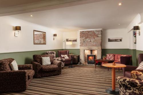 The George Hotel - image 3