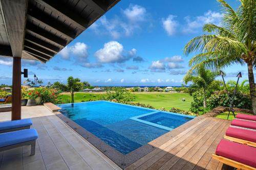 Brand New Custom Bali Inspired Home in Kainani in 可洛亞