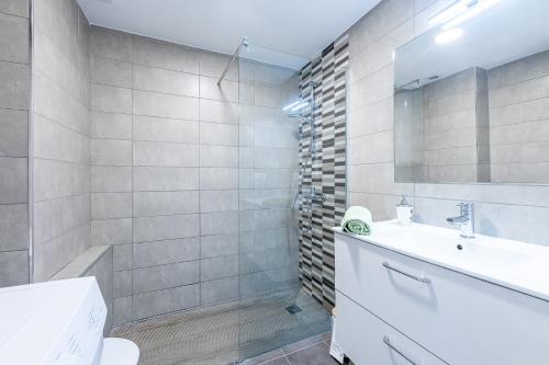 Superior Apartment image 9