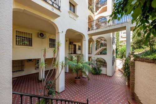 Superior Apartment image 6