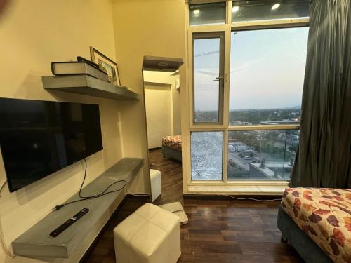 Luxury 2 bedroom room appartment in front of centorus in Elysium tower - image 14