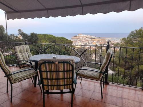 Two-Bedroom Apartment with Terrace and Sea View image 1