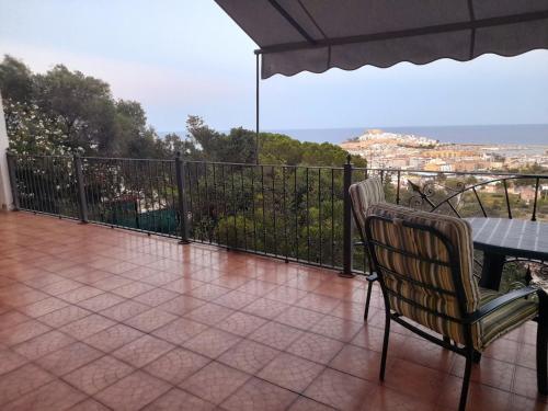 Two-Bedroom Apartment with Terrace and Sea View image 2