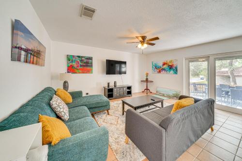 Spacious Home with Deck - Near San Antonio Aquarium! in San Antonio, USA