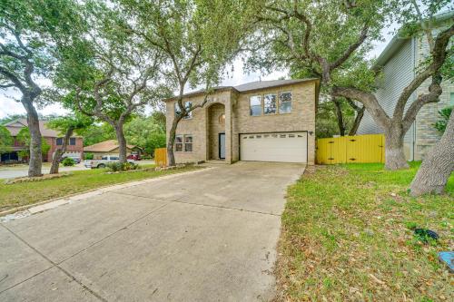 Spacious Home with Deck - Near San Antonio Aquarium! in San Antonio, USA
