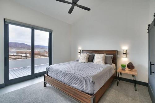 Vizcaya #3 - Moabs Newest Luxury Rental - Private Hot Tub in Moab, USA