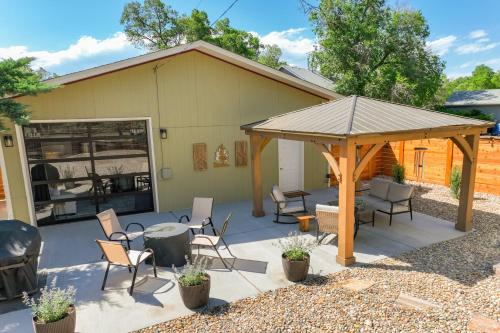 Pinewood Sanctuary Secluded & Peaceful OCC Oasis in Colorado Springs, USA