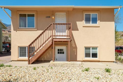 Quarry Base WD & Kitchen & Fast Wifi in Colorado Springs, USA