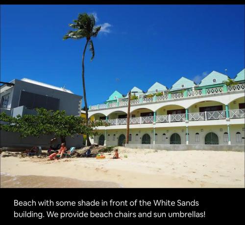 Strand, Turtles Hideaway in Speightstown