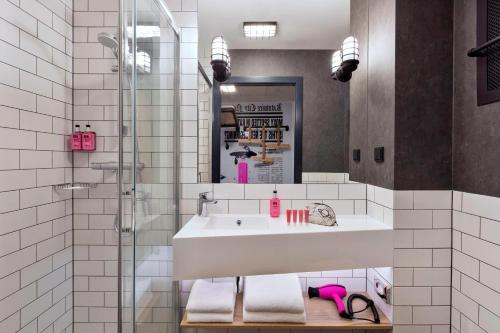 Moxy Katowice Airport - image 5