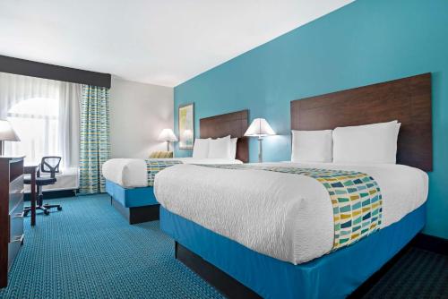 Best Western Plus Blue Angel Inn - image 11