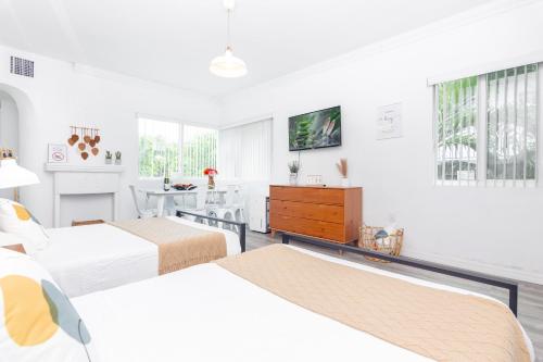 2 bedrooms, 3 beds