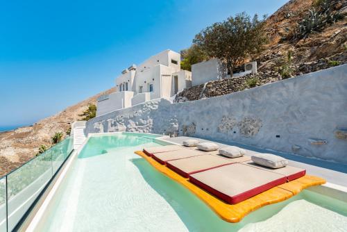 Eolithos Exclusive Suites 4