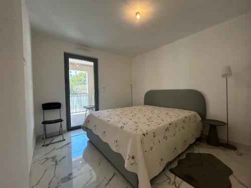 Appartement Neuf et Équipé À Deux Pas de la Mer et Face au Casino en Plein Centre 4