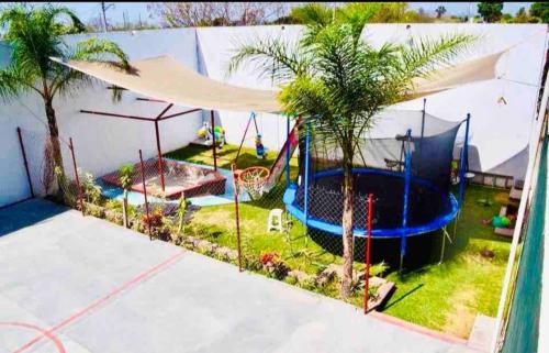 Residencia Mirenick in Cuautlixco, Mexico