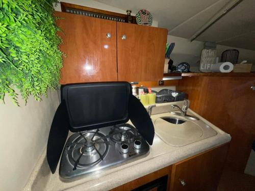 Yacht boat 2 Beds 1 Bath Dubai Eye Dubai Marina JBR, Дубай (фото 3)