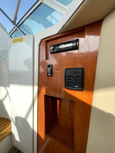 Yacht boat 2 Beds 1 Bath Dubai Eye Dubai Marina JBR, Дубай (фото 2)
