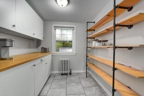 Hideaway in the Heights! in Cleveland Heights, USA