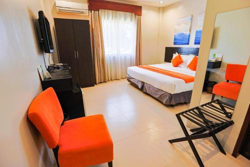 Superior Single Room room in Holiday Suites Puerto Princesa