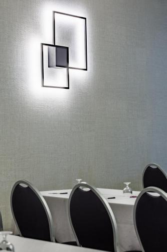 The Originals Boutique Hôtel Le Pariou Issoire (Qualys-Hotel) - image 9