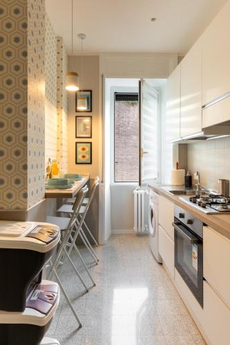 로마 CASA VACANZA San LO' ZONA SAN LORENZO TERMINI ROMA 4성급 게스트하우스 수영장