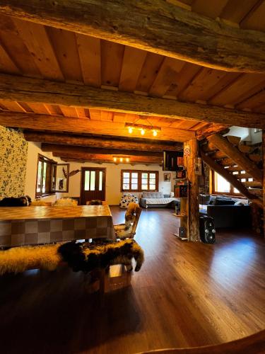 Cabana Zărnișoara (Cabana Zarnisoara) in Lunca Vişagului