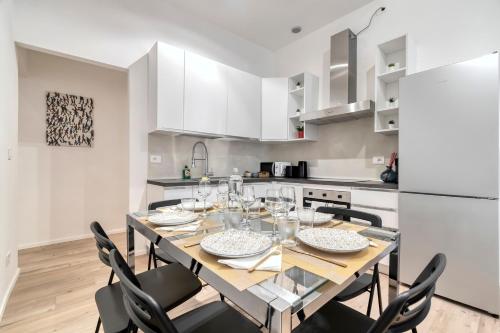Carbonara Palace 2 - Luxury Comfort under Medieval Towers, Болонья (фото 6)