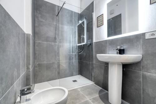 Carbonara Palace 2 - Luxury Comfort under Medieval Towers, Болонья (фото 7)