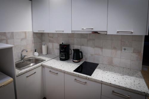 My Secret Garden rooms - Apartment with 2 private rooms, separate baths and balcony garden 5