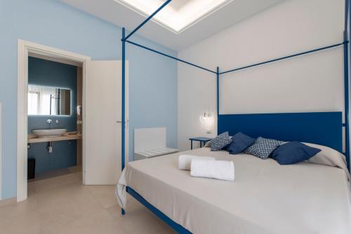 Deluxe Quadruple Room image 5