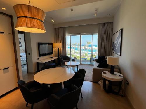 Marassi, Luxury Suite in Address Beach resort! service apartment, El Alamein (photo 9)