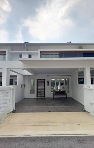 Hazzar Homestay Sendayan