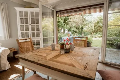 EDEN COTTAGE, Bezauberndes Schwedenhaus mit Garten und Kamin in Stein am Rhein, Schweiz