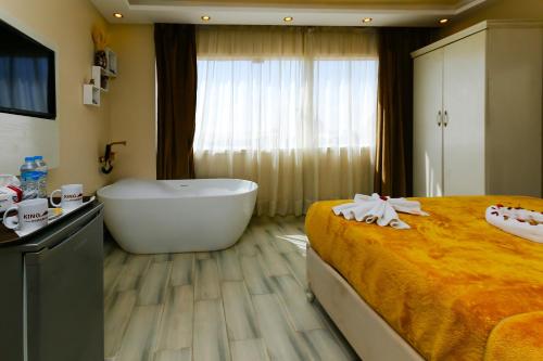 Venus Guest House - image 5