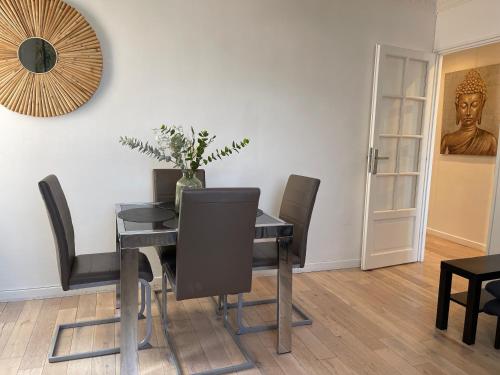 Tres joli appartement mignon confortable a Paris Villeneuve-la-Garenne in Villeneuve-la-Garenne